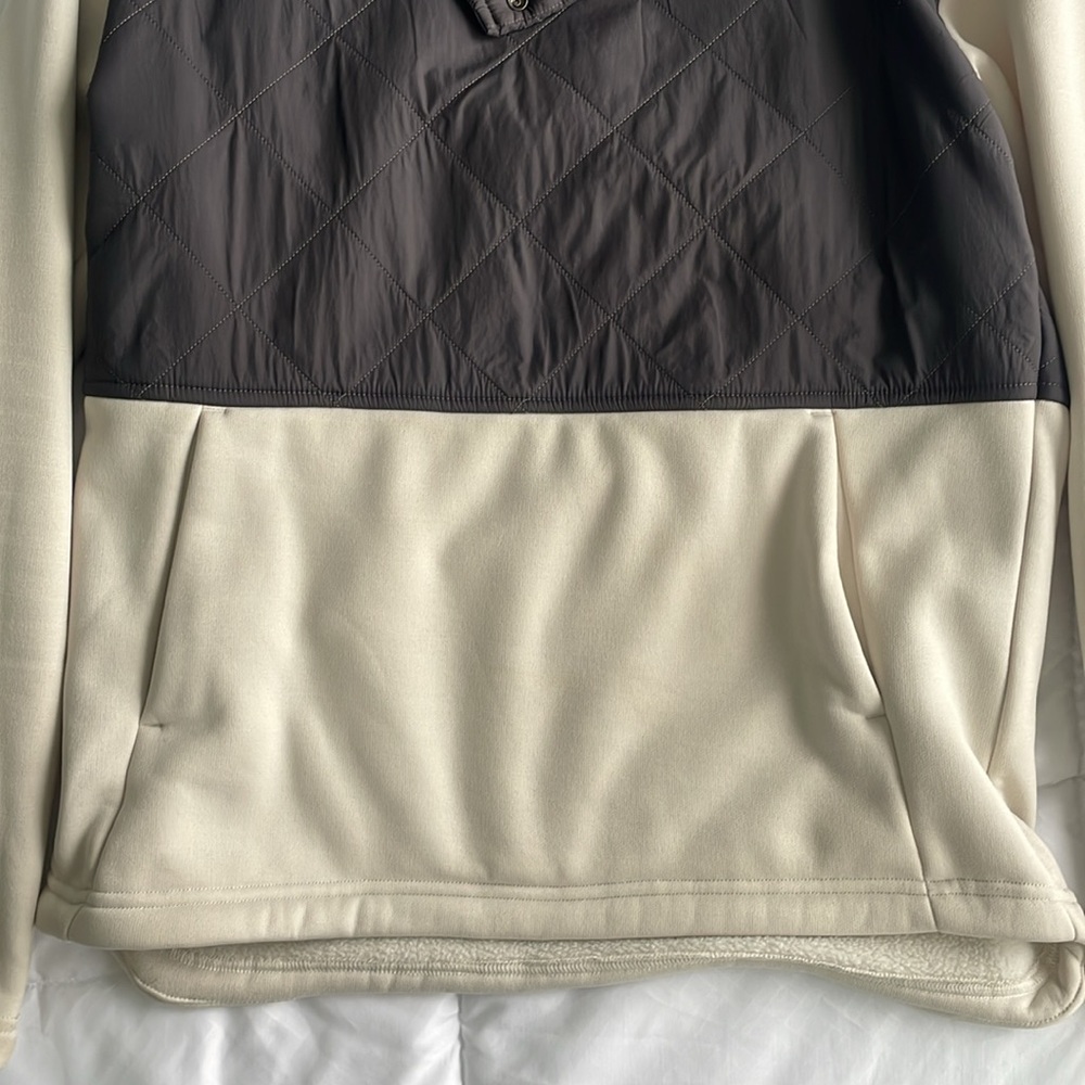 Northface Pullover - image 4